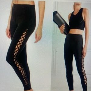 Alo interlace leggings